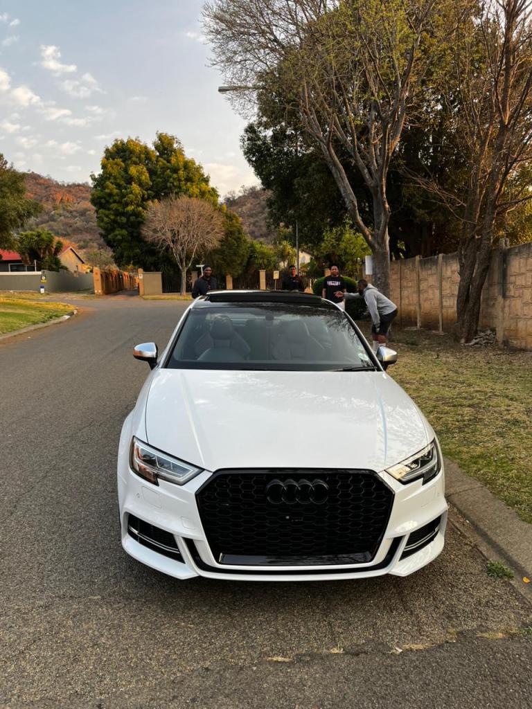 What Causes Car Chips? A Detailed Look at the Factors Behind Paint and Body&nbsp;Damage